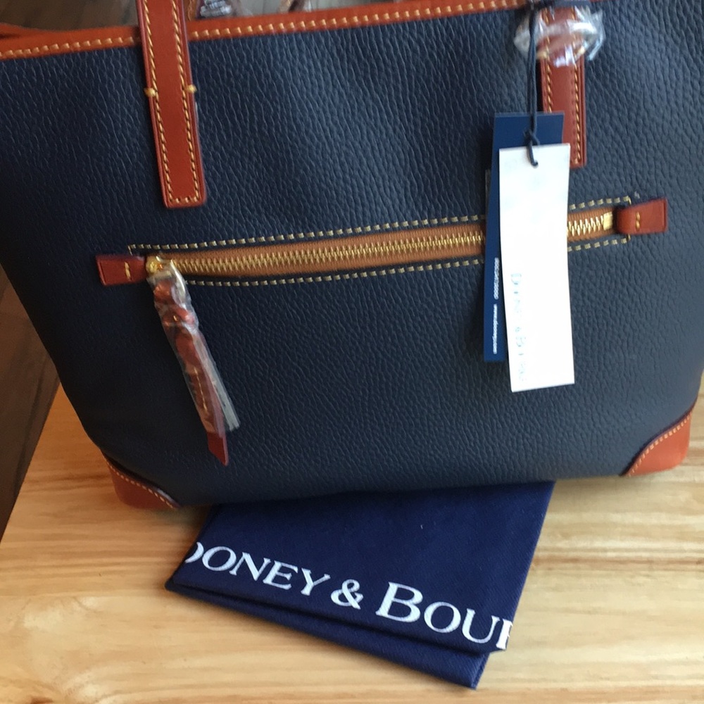 Dooney&Bourke Charleston Shopper